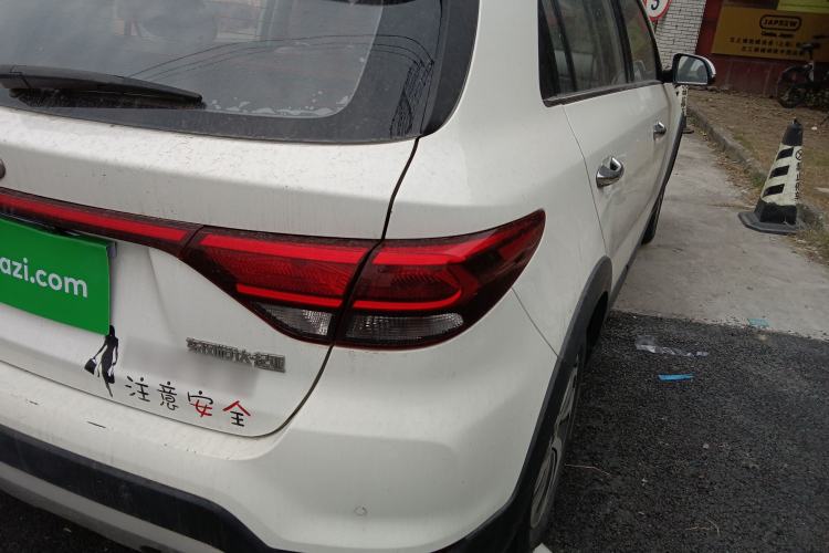 Used Kia KX Cross 2017 1.4L MT GLS