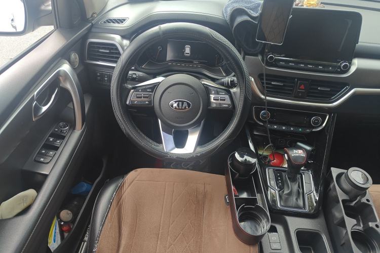 Used Kia Sportage R 2018 2.0L Automatic Smart Luxury Version China V Standard Steering Wheel