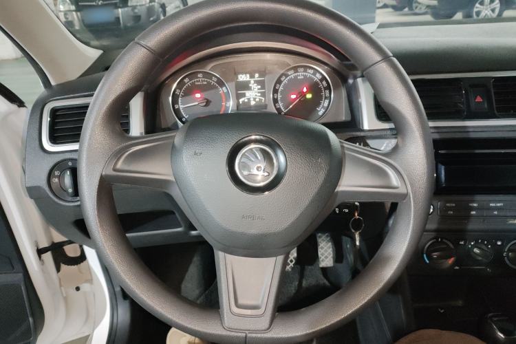 Used Skoda Rapid Spaceback 2014 1.6L Automatic Enjoyment Edition
