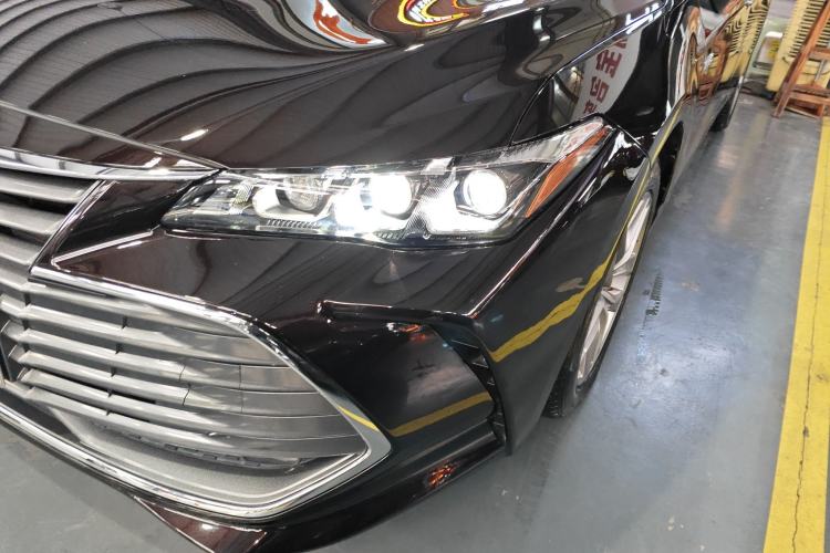 Used Toyota Avalon 2019 Dual-Engine 2.5L Luxury Edition China VI Standard