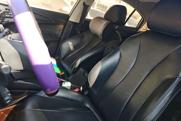 Used Roewe i5 2020 1.5L Automatic 4G Connect Luxury Flagship Edition
