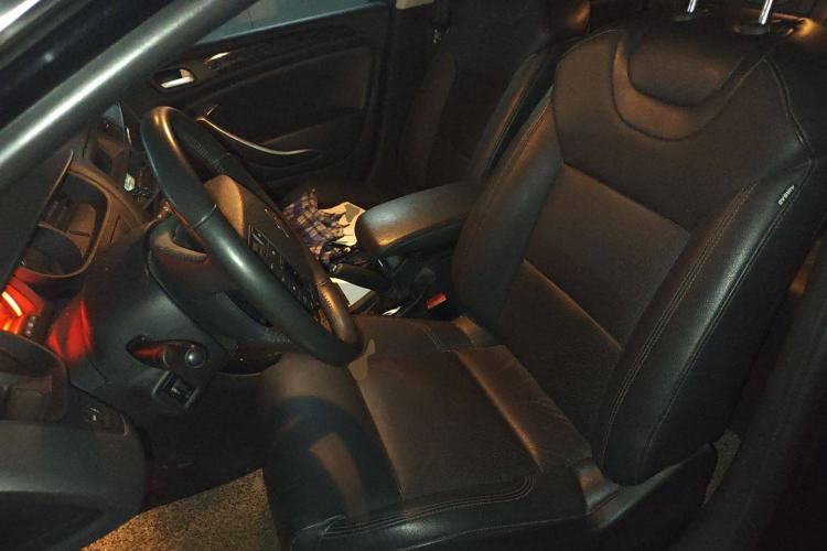 Used Citroen C5 2013 2.3L Automatic Zunyu Model Left Front Seat