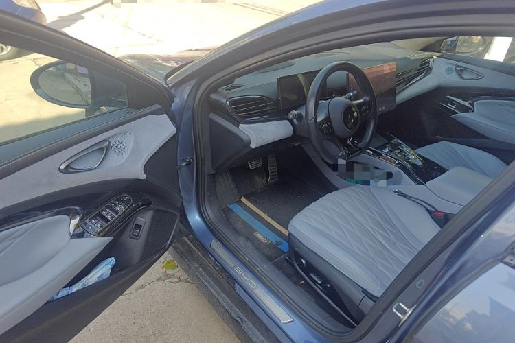 Used BYD Seal 2022 700 km Long-Range Rear-Wheel-Drive Version
