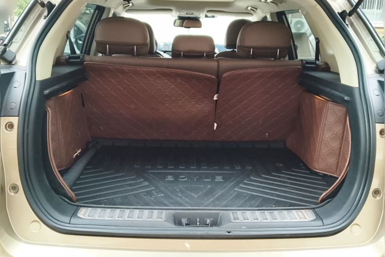 Used Geely Auto Emgrand X7 Sport 2016 1.8TD Automatic ZhiZun Version Trunk