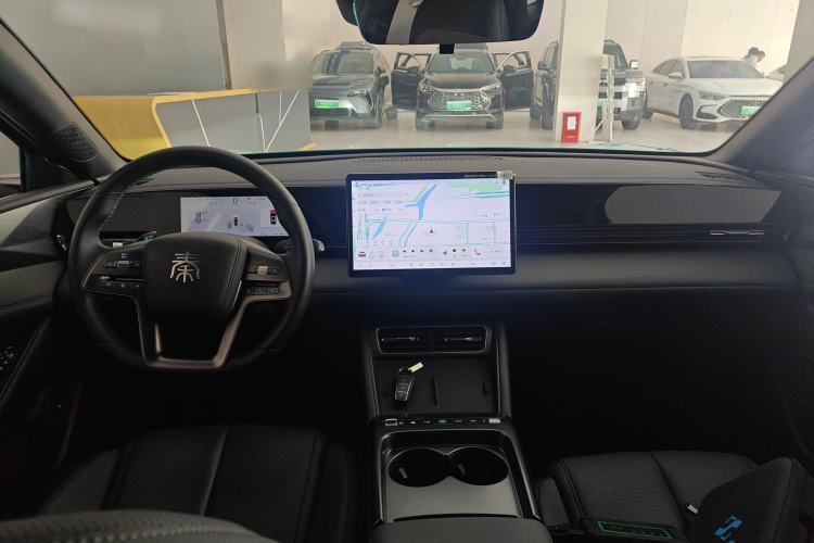 Used BYD Qin L 2025 EV 545KM Beyond Version Center Console