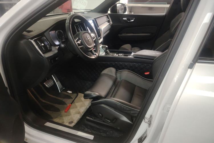 Used Volvo XC60 2020 T5 4x4 Smart & Dynamic Sport Edition