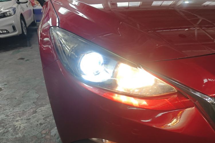 Used Mazda 3 Axela 2016 Sedan 1.5L Manual Luxury Model Right Front Headlight