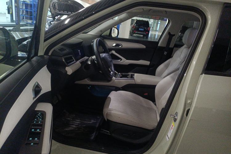 Used BYD Yuan UP 2025 Intelligent Driving Version 401 km Leading Edition