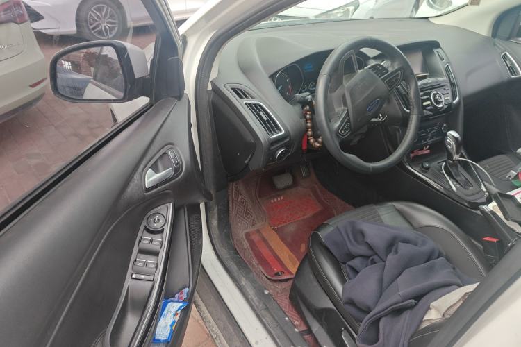 Used Ford Focus 2015 Hatchback 1.6L Automatic Fashion Edition