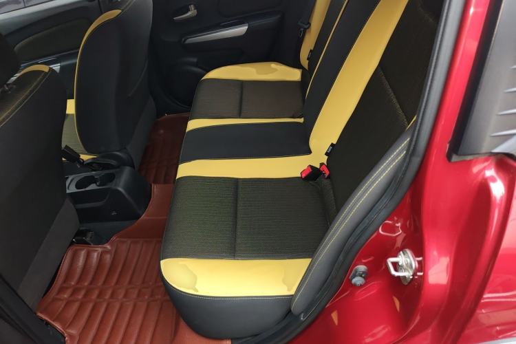 Used Venucia R50X 2013 1.6L Manual Model