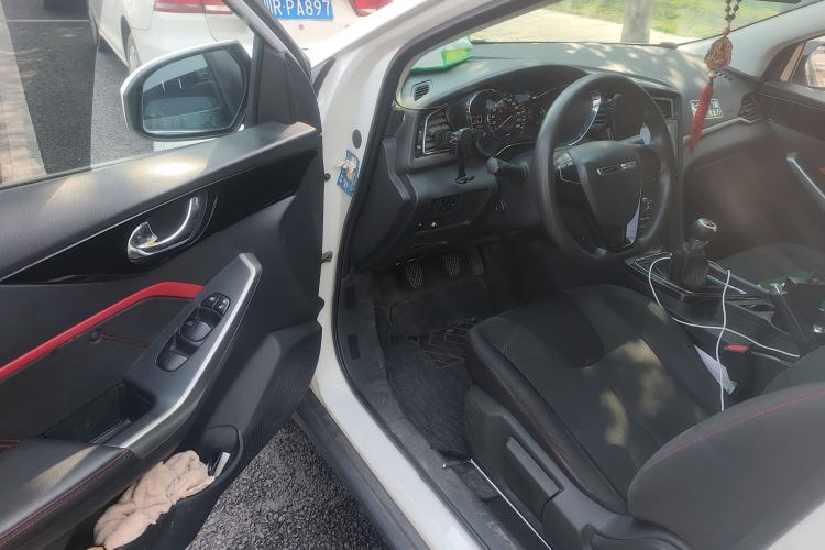 Used Venucia D60 2019 100 000 Glory 1.6L Entry Manual ChenShang Edition China VI