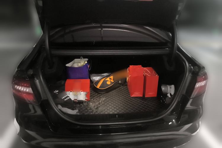 Used Ford Taurus 2015 EcoBoost 245 Luxury Model Trunk