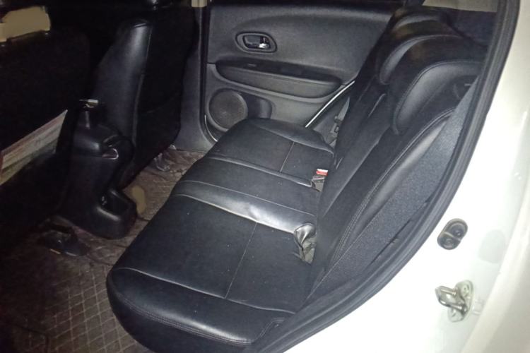 Used Honda Vezel 2020 220 TURBO CVT Elite Edition Interior 4