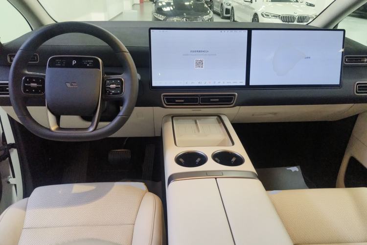 Used Li Auto MEGA 2025 Home Family Special Edition