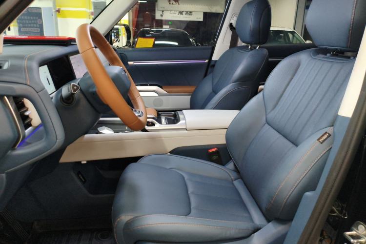 Used Deepal G318 2024 Four-Wheel-Drive Air Suspension Model
