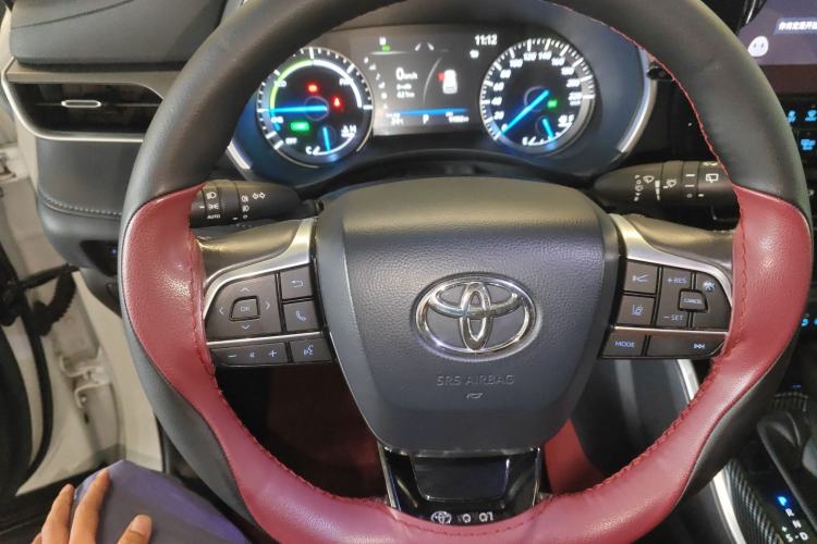 Used Toyota Highlander 2022 Dual-Engine 2.5L Four-Wheel Drive Prestige Version 7 Seats Steering Wheel