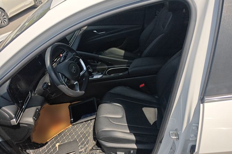 Used Hyundai Elantra 2021 1.5L CVT LUX Prestige Edition