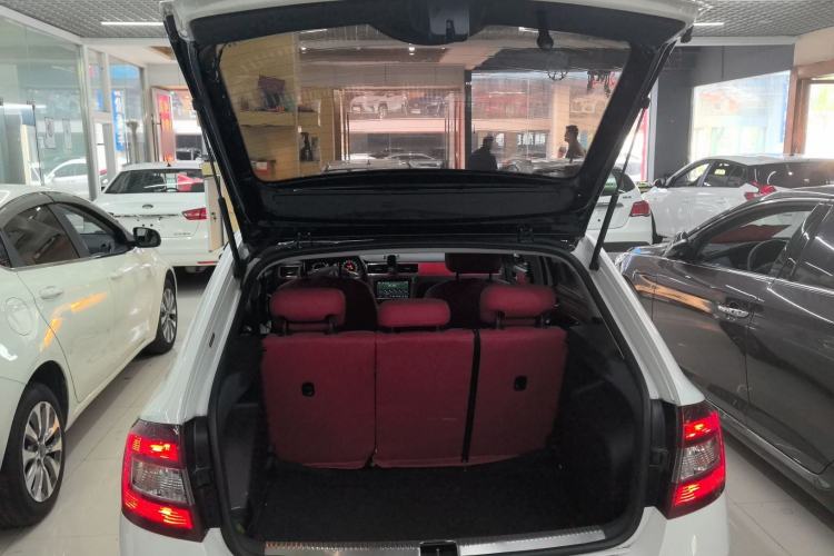 Used Skoda Rapid Spaceback 2016 Revised 1.6L Automatic Smart Drive Version