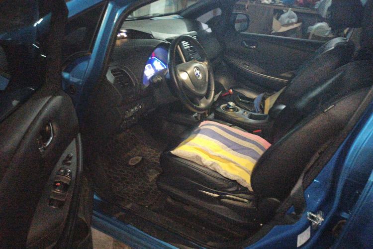 Used Venucia Leaf 2014 Lingfeng Edition 6.6 KW
