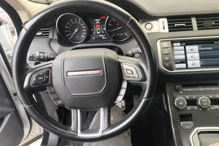 Used Land Rover Range Evoque 2015 2.0T 5-Door Luxury Edition Steering Wheel