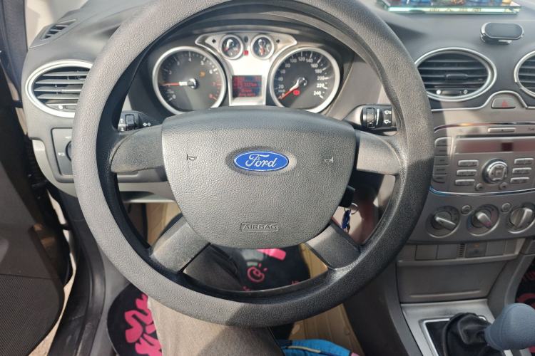 Used Ford Focus 2013 Hatchback Classic 1.8L Manual Base Model