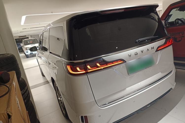 Used VOYAH Dream 2022 Low-Carbon Edition Dream+ Smart Enjoyment Package Rear Left 45 Deg