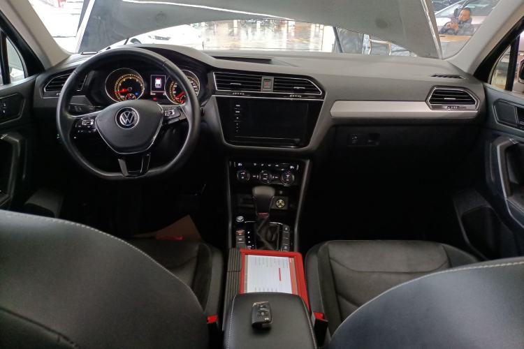 Used Volkswagen Tiguan L 2021 330TSI Automatic Two-Wheel Drive Smart Edition