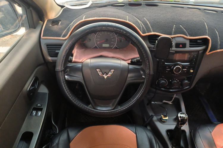 Used Wuling Hongguang 2018 1.5L Classic S Base Model Steering Wheel