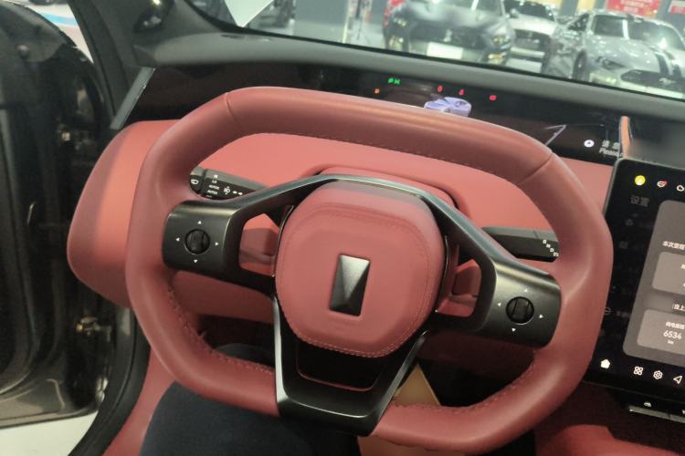 Used Avatr 12 2025 Year Updated Ultra Extended-Range Version Steering Wheel