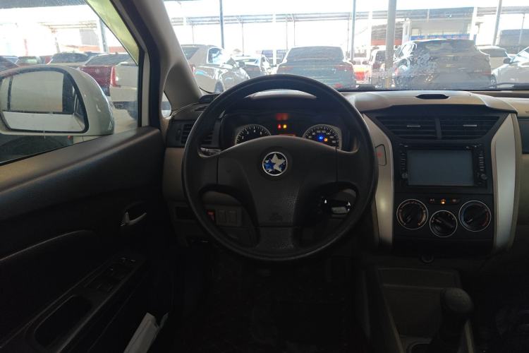 Used Venucia R50 2013 1.6L Manual Fashion Edition