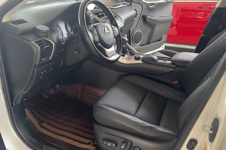 Used Lexus NX 2015 300h All-Wheel-Drive Fēngzhì Edition
