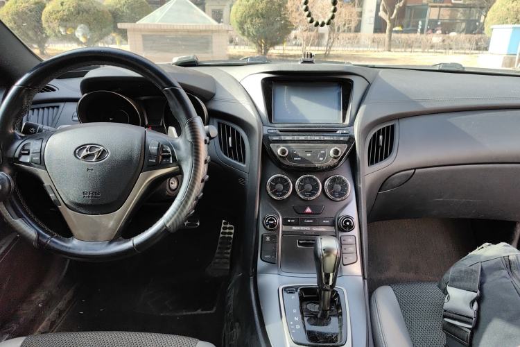 Used Hyundai Genesis Coupe 2012 2.0T Automatic Luxury Edition
