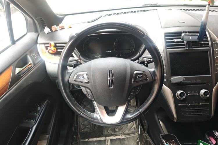 Used Lincoln MKC 2017 2.0T Two-Wheel-Drive Luxury Edition