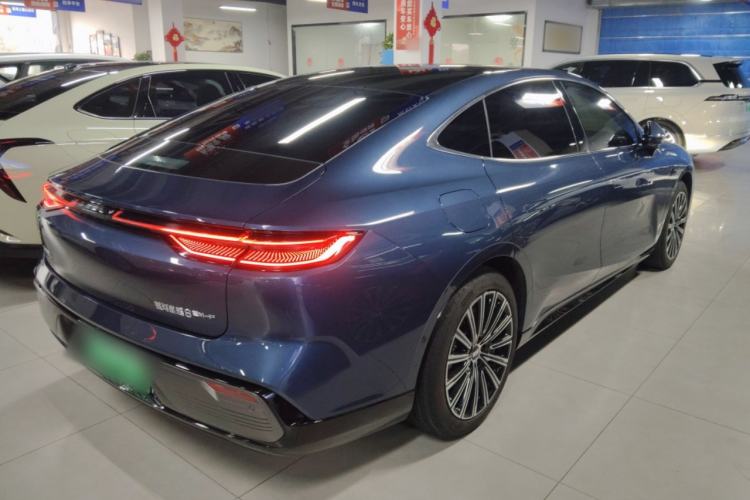 Used Geely Galaxy 8 2025 130km EM-P Starship Edition