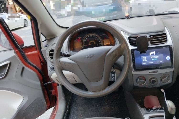 Used Chevrolet Sail 2013 Sedan 1.4L AMT Enjoy Edition Steering Wheel