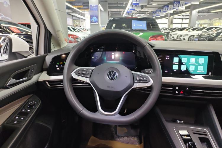 Used Volkswagen Golf 2023 Facelift 280TSI DSG Pro
