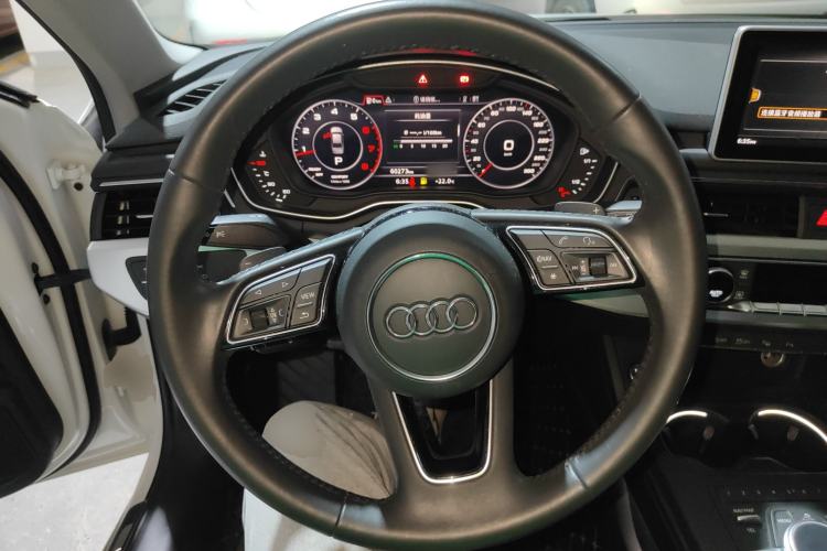 Used Audi A4L 2019 40 TFSI Fashion Version China V
