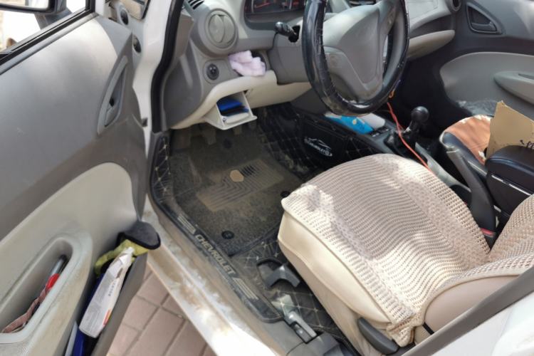 Used Chevrolet Sail 2013 Sedan 1.2L Manual Fashionable Happiness Edition Driver Seat