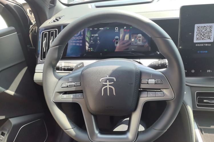 Used BYD Song L DM-i 2025 Intelligent Driving Version 112 km Beyond-Range Type Steering Wheel