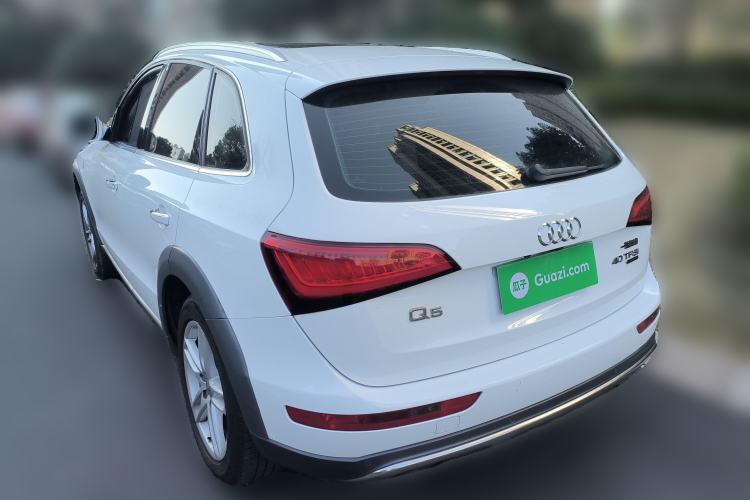 Used Audi Q5 2017 Plus 40 TFSI Technology Model