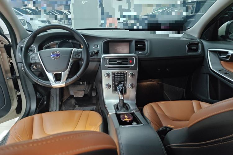 Used Volvo V60 2017 T5 Zhiya Edition China V Standard