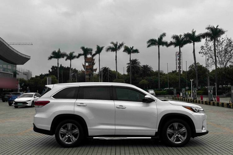 Used Toyota Highlander 2018 2.0T Four-Wheel Drive Luxury Version 7 Seats China VI Standard
