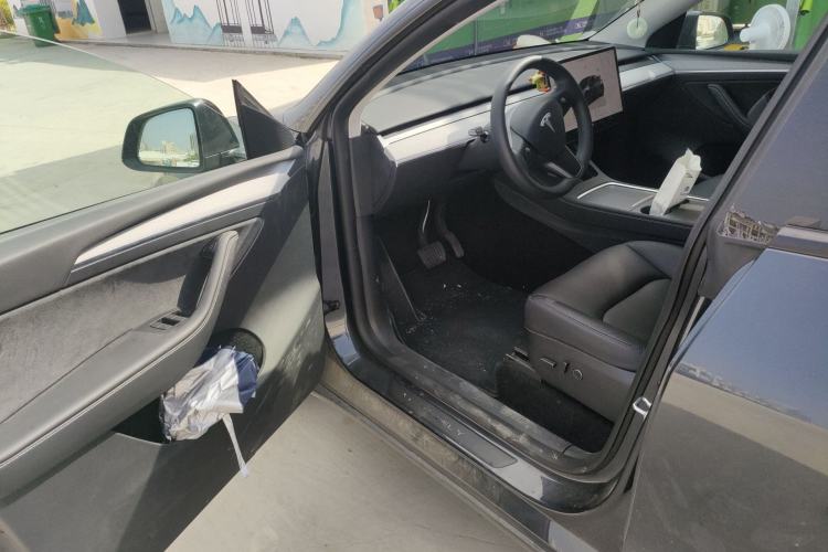 Used Tesla Model Y 2024 Rear-Wheel-Drive Version
