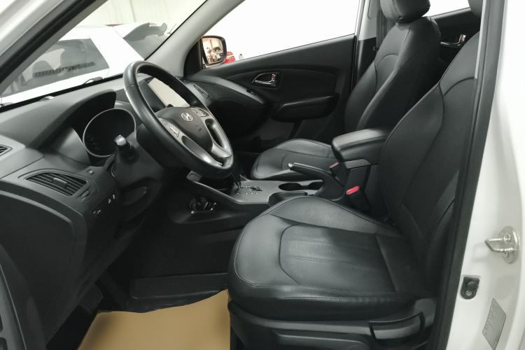 Used Hyundai ix35 2013 2.0L Automatic Two-Wheel Drive Smart GLS China IV Standard
