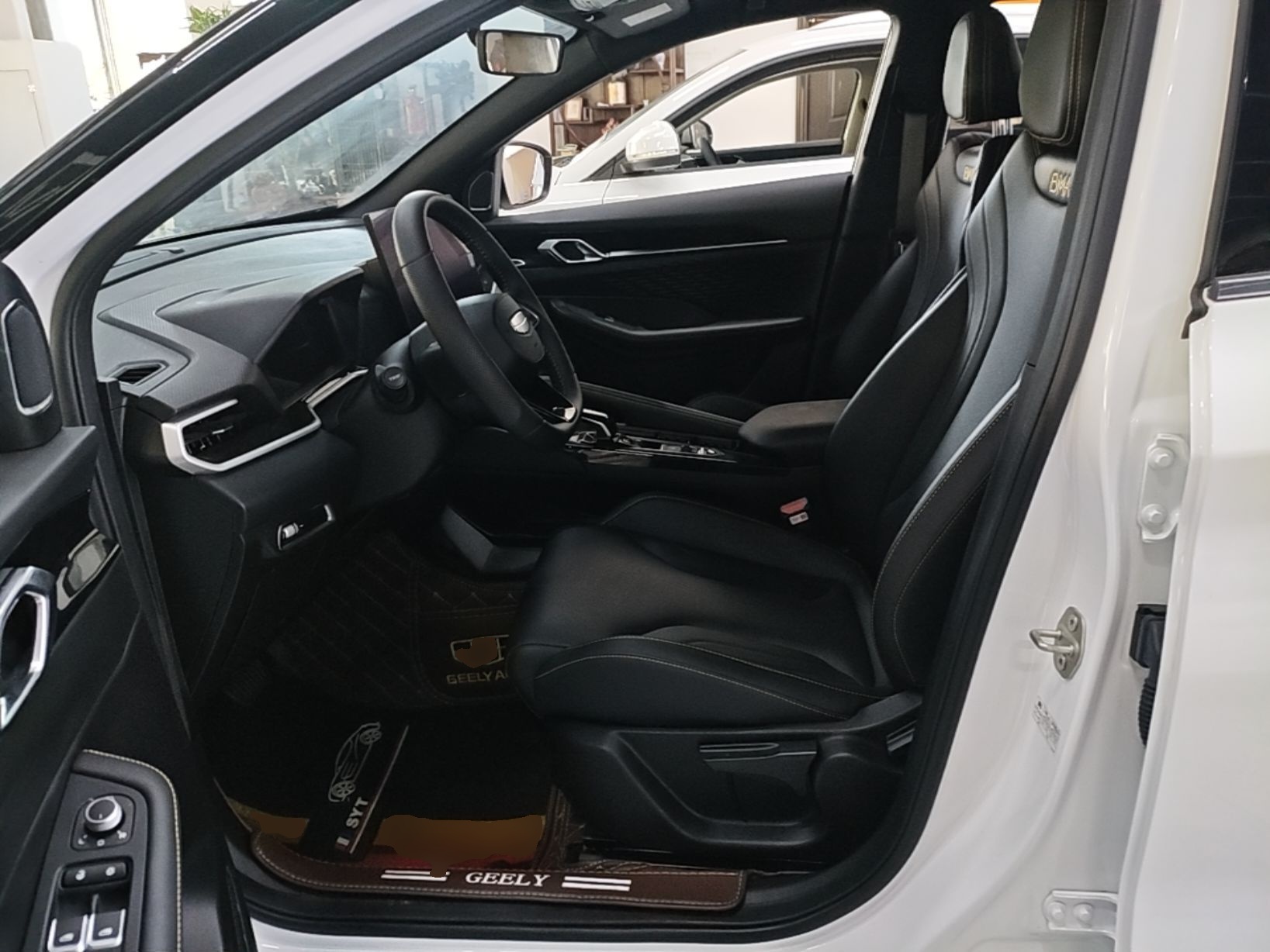 Geely Auto Coolray 2025 Bin Yue L 1.5TD DCT Star Diamond — снимка 17