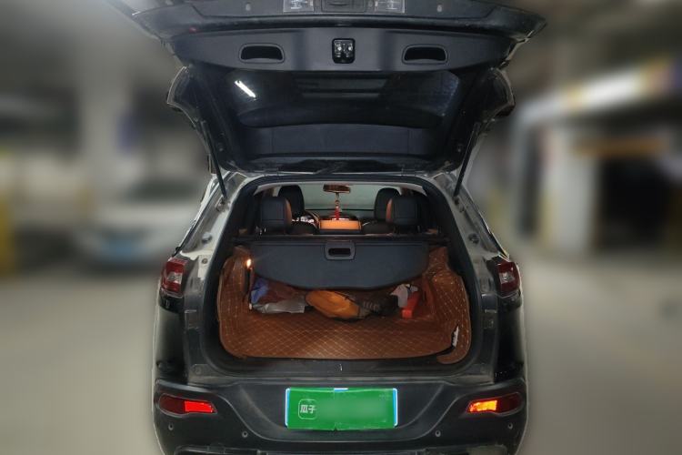 Used Jeep Cherokee 2017 2.0L Superior Edition
