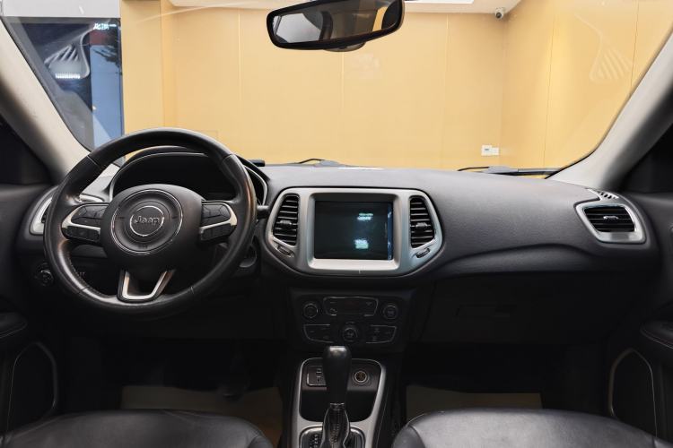 Used Jeep Compass 2017 200T Automatic Family Edition
