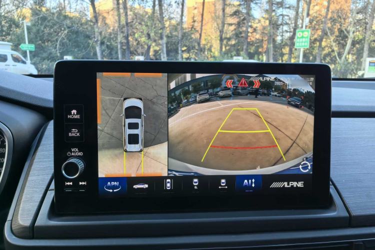 Used Honda Elysion 2024 2.0L eHEV Classic Edition
