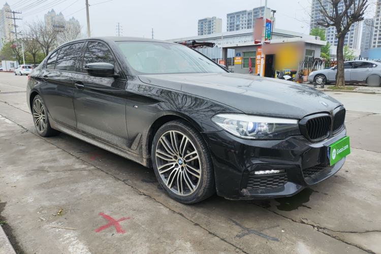 Used BMW 5 Series 2019 530Li Leading Model M Sport Package Front Right 45 Deg