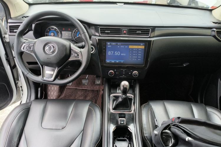 Used Dongfeng Fengon 580 2017 1.5T Manual Luxury Model